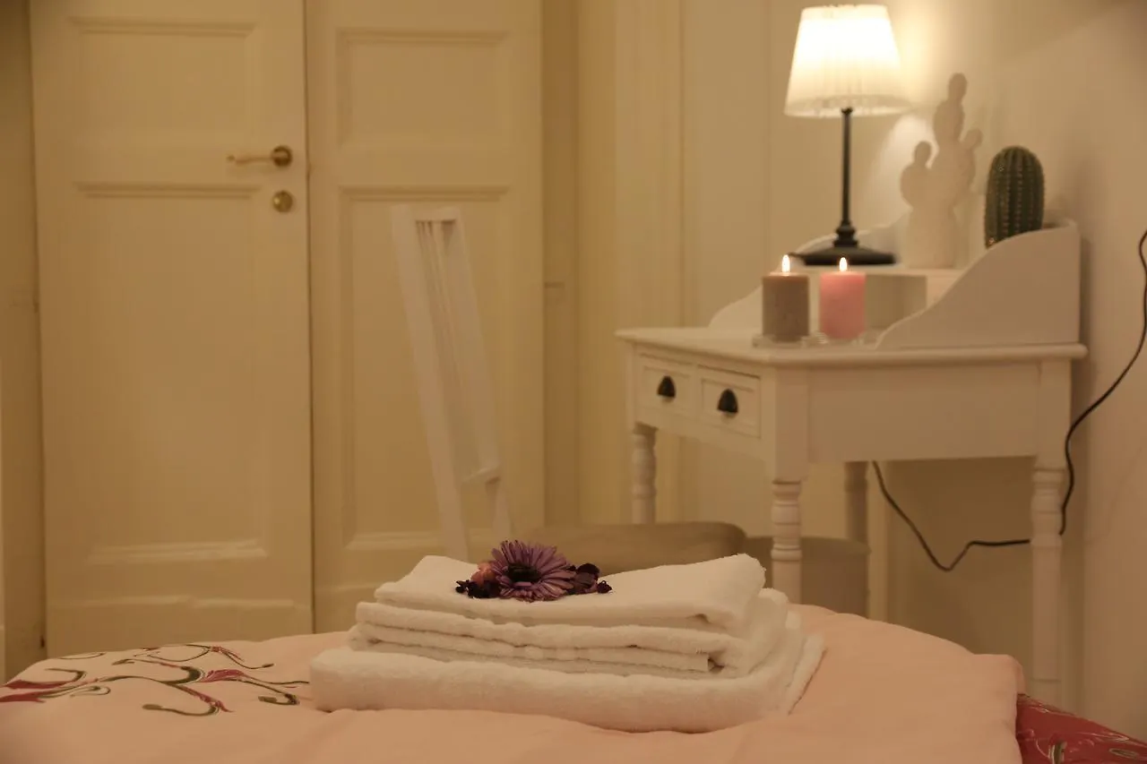 לינה וארוחת בוקר קטאניה Aitna B&B